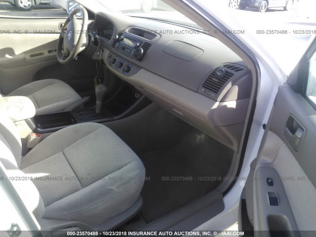 4T1BE32K93U143886 - 2003 TOYOTA CAMRY LE/XLE/SE 白色 照片 5