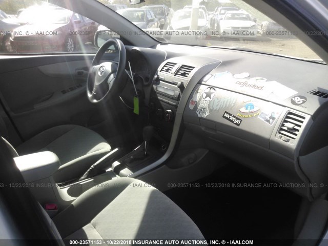 JTDBL40E29J004111 - 2009 TOYOTA COROLLA LE/XLE SILVER photo 5