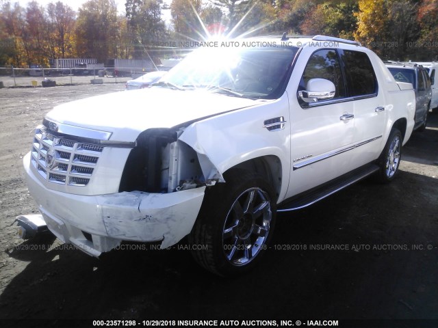 3GYFK62828G164815 - 2008 CADILLAC ESCALADE EXT WHITE photo 2