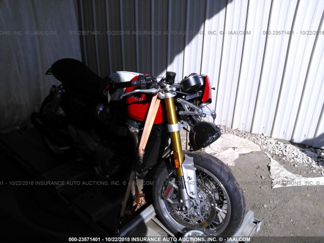 SMTD21HF7HT799989 - 2017 TRIUMPH MOTORCYCLE THRUXTON 1200 R RED photo 1