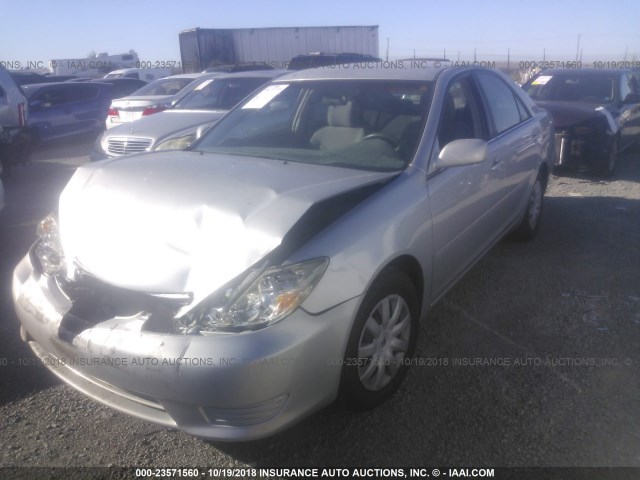 4T1BE32KX6U731378 - 2006 TOYOTA CAMRY LE/XLE/SE Gümüş foto 2
