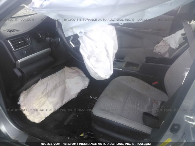 4T1BF1FK4FU941146 - 2015 TOYOTA CAMRY LE/XLE/SE/XSE SILVER photo 5