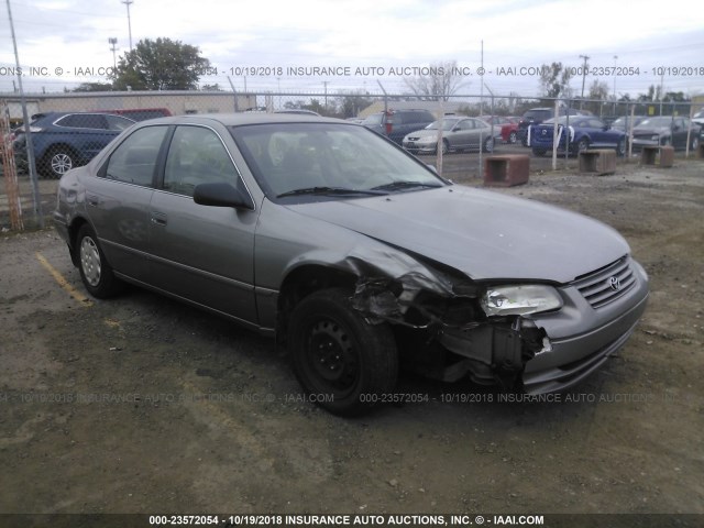 4T1BG22K1VU079964 - 1997 TOYOTA CAMRY CE/LE/XLE 灰色 照片 1