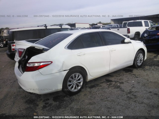 4T4BF1FK2FR513033 - 2015 TOYOTA CAMRY LE/XLE/SE/XSE WHITE photo 4