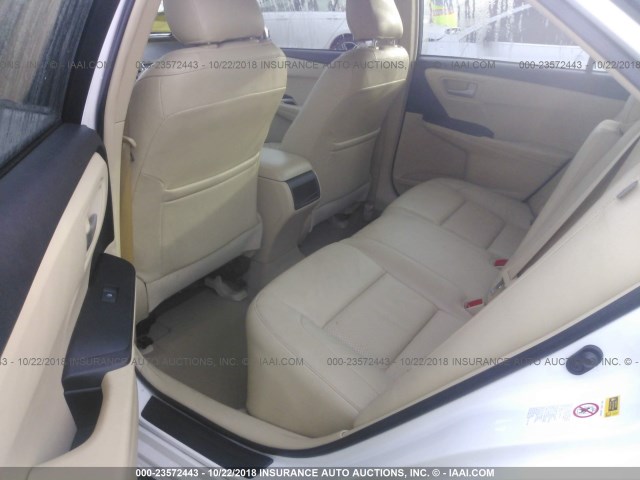 4T4BF1FK2FR513033 - 2015 TOYOTA CAMRY LE/XLE/SE/XSE 白色 照片 8