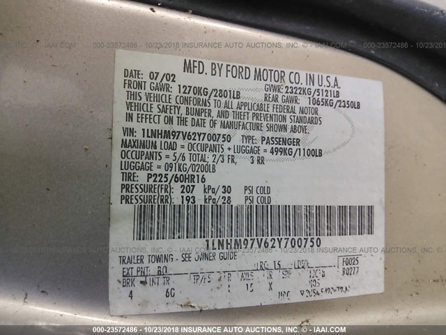 1LNHM97V62Y700750 - 2002 LINCOLN CONTINENTAL  金色 照片 9