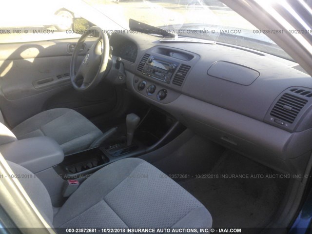 4T1BE32K62U513917 - 2002 TOYOTA CAMRY LE/XLE/SE 蓝色 照片 5