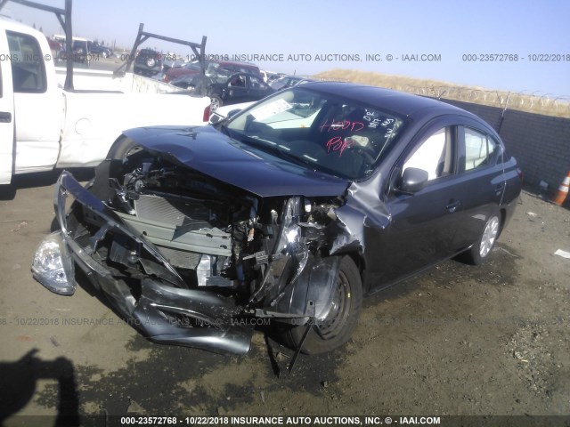 3N1CN7AP4HL849892 - 2017 NISSAN VERSA S/S PLUS/SV/SL GRAY photo 2