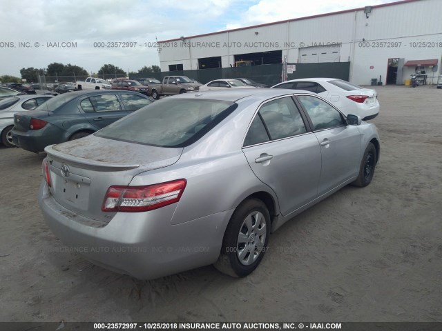 4T1BF3EK5BU677152 - 2011 TOYOTA CAMRY SE/LE/XLE 银色 照片 4