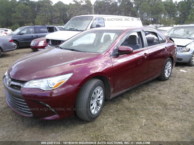 4T1BF1FK9FU894874 - 2015 TOYOTA CAMRY LE/XLE/SE/XSE 栗色 照片 2