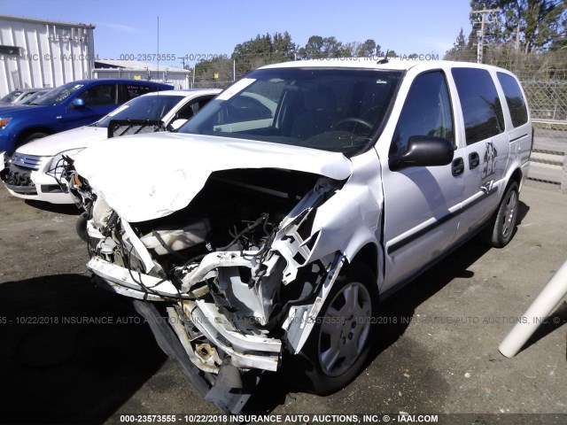 1GBDV13W68D210913 - 2008 CHEVROLET UPLANDER INCOMPLETE WHITE photo 2