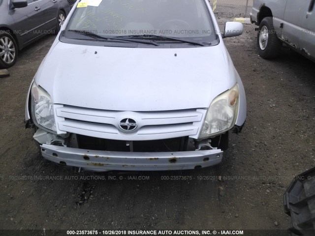 JTKKT624X50085660 - 2005 TOYOTA SCION XA SILVER photo 6