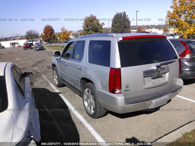 1GYUKCEFXAR246197 - 2010 CADILLAC ESCALADE PREMIUM SILVER photo 3