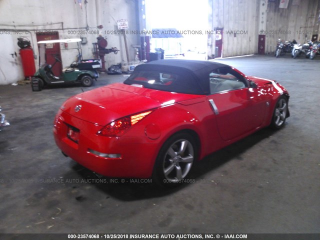 JN1BZ36A08M850301 - 2008 NISSAN 350Z ROADSTER RED photo 4