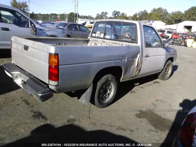 1N6ND11S9KC411587 - 1989 NISSAN D21 SHORT BED GRAY photo 4