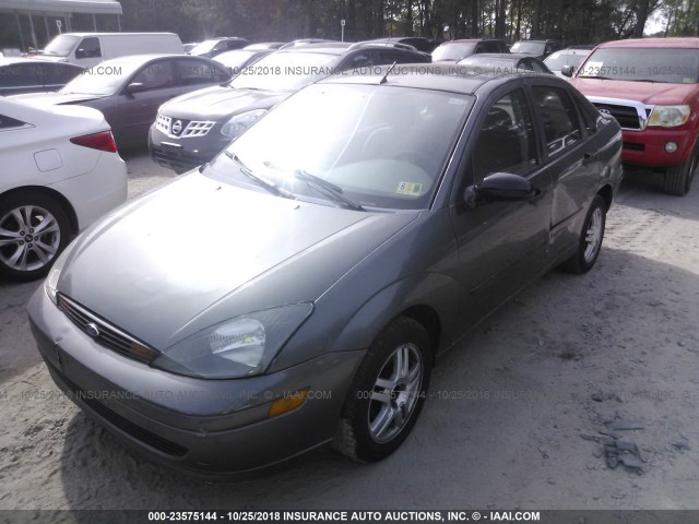 1FAFP38Z34W112102 - 2004 FORD FOCUS ZTS GRAY photo 2