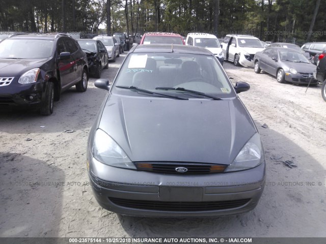 1FAFP38Z34W112102 - 2004 FORD FOCUS ZTS GRAY photo 6