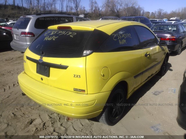 3FAFP31373R112370 - 2003 FORD FOCUS ZX3 YELLOW photo 4