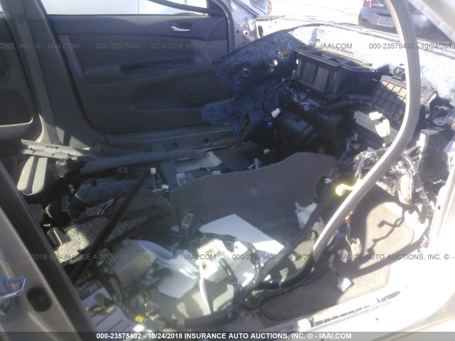 4T1BE32K65U415930 - 2005 TOYOTA CAMRY LE/XLE/SE SILVER photo 5