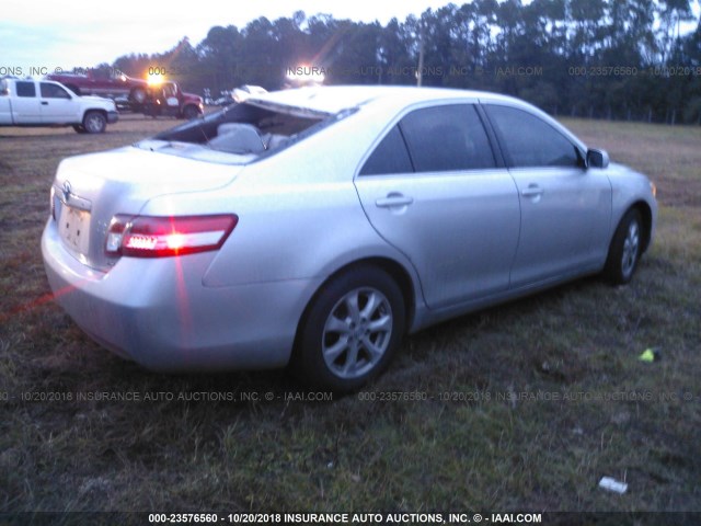 4T1BF3EK6BU689682 - 2011 TOYOTA CAMRY SE/LE/XLE ვერცხლისფერი ფოტო 4