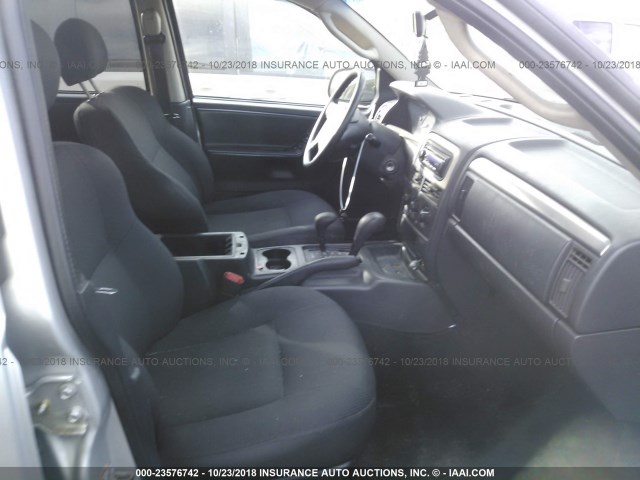 1J4GW48S94C211058 - 2004 JEEP GRAND CHEROKEE LAREDO/COLUMBIA/FREEDOM 银色 照片 5