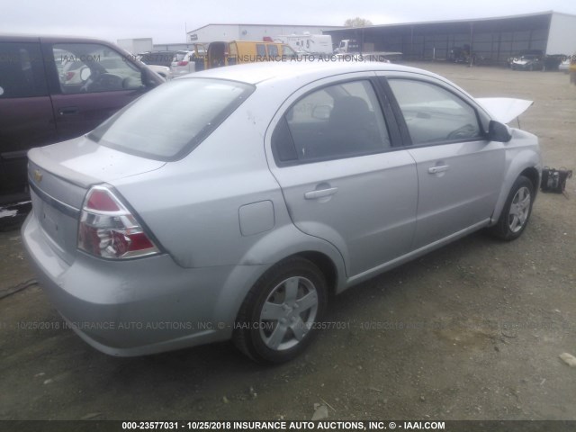 KL1TD5DE5AB048711 - 2010 CHEVROLET AVEO LS/LT Արծաթագույն լուսանկար 4