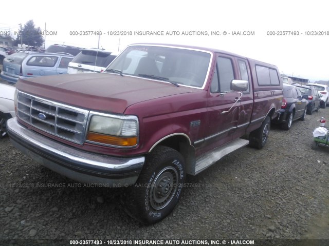 1FTHX26G2NKB75764 - 1992 FORD F250 RED photo 2