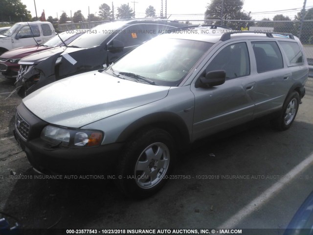 YV1SZ59H741128461 - 2004 VOLVO XC70 SILVER photo 2