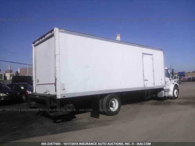 1FVACWDC27HZ41193 - 2007 FREIGHTLINER M2 106 MEDIUM DUTY WHITE photo 4