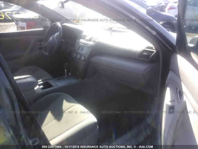 4T1BE46K38U779811 - 2008 TOYOTA CAMRY CE/LE/XLE/SE GRAY photo 5