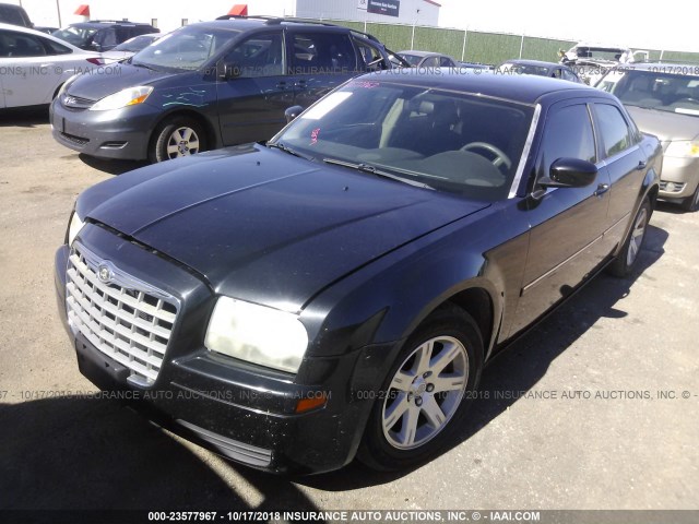 2C3LA43R67H846221 - 2007 CHRYSLER 300 BLACK photo 2