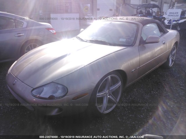 SAJGX2242WC022323 - 1998 JAGUAR XK8 GOLD photo 2