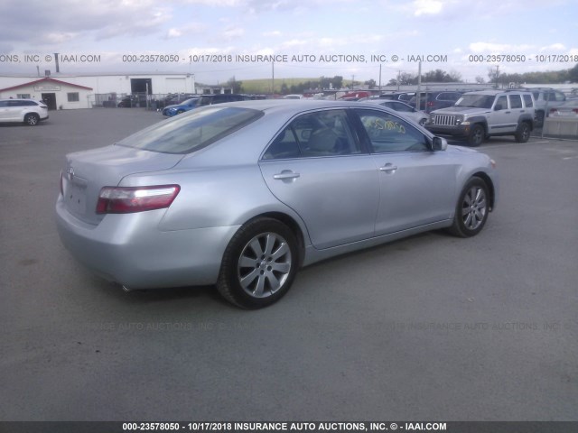 4T1BK46KX7U504265 - 2007 TOYOTA CAMRY NEW GENERAT LE/XLE/SE SILVER photo 4