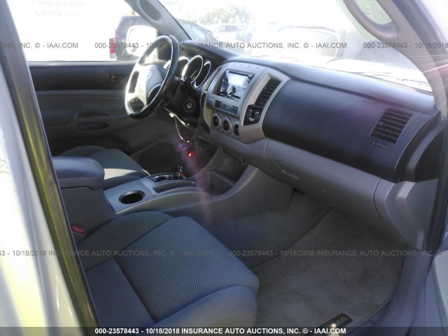 5TEUU42N28Z520069 - 2008 TOYOTA TACOMA ACCESS CAB Silber Foto 5