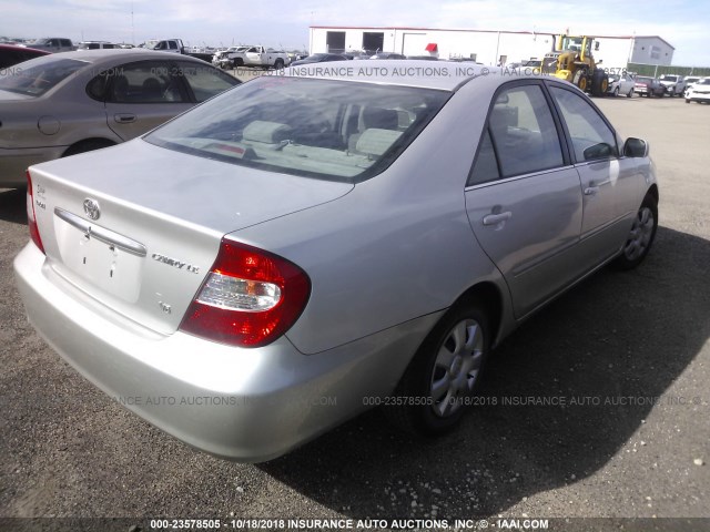 4T1BF32K32U510504 - 2002 TOYOTA CAMRY LE/XLE/SE SILVER photo 4