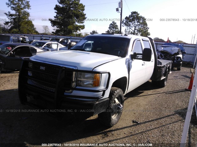 1GTJK33658F182786 - 2008 GMC SIERRA K3500 WHITE photo 2