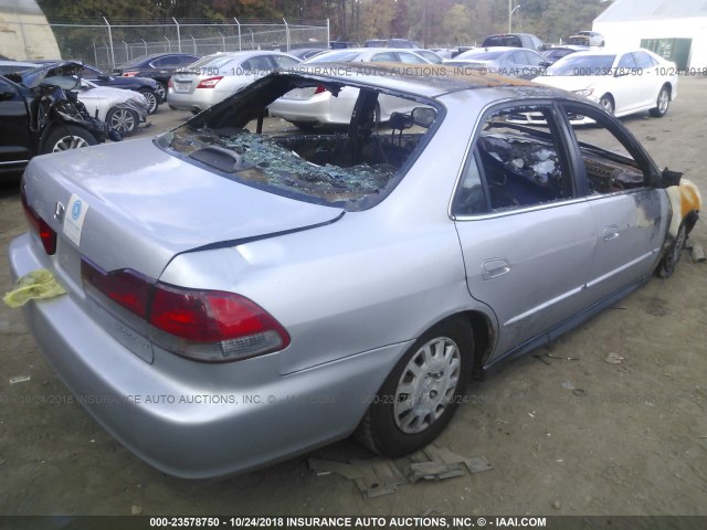 1HGCF86661A042188 - 2001 HONDA ACCORD VALUE SILVER photo 4