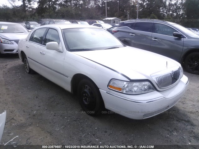 1LNHM82W63Y649469 - 2003 LINCOLN TOWN CAR SIGNATURE WHITE photo 1