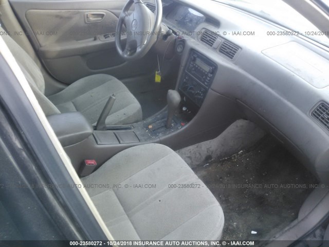 4T1BG22K41U040778 - 2001 TOYOTA CAMRY CE/LE/XLE 红色 照片 5