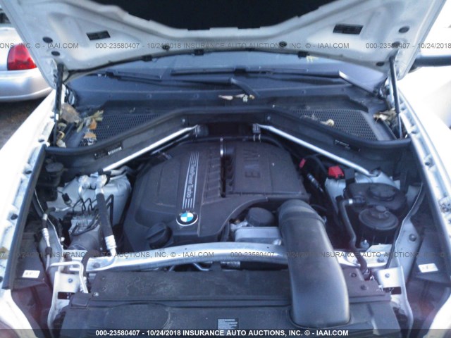 5UXZV4C5XCL986016 - 2012 BMW X5 XDRIVE35I WHITE photo 10