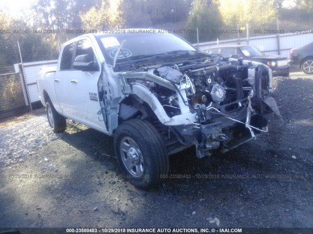 3C6UR5DLXJG245594 - 2018 RAM 2500 SLT 白色 照片 1