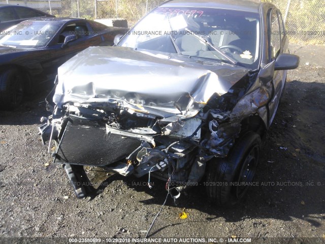 2T1KR32EX4C197845 - 2004 TOYOTA COROLLA MATRIX XR GRAY photo 6