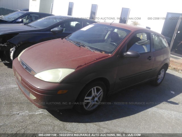 3FAFP31342R231864 - 2002 FORD FOCUS ZX3 RED photo 2