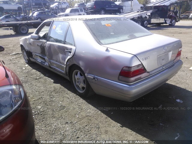 WDBGA33G0WA402673 - 1998 MERCEDES-BENZ S 320 GOLD photo 3