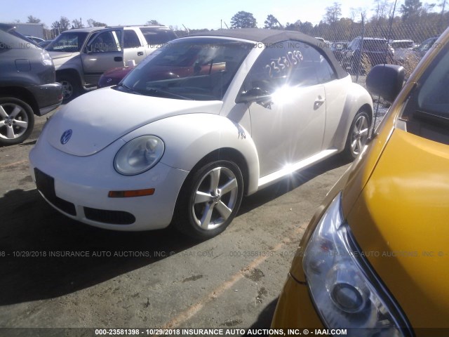 3VWFF31Y17M410583 - 2007 VOLKSWAGEN NEW BEETLE TRIPLE WHITE WHITE photo 2