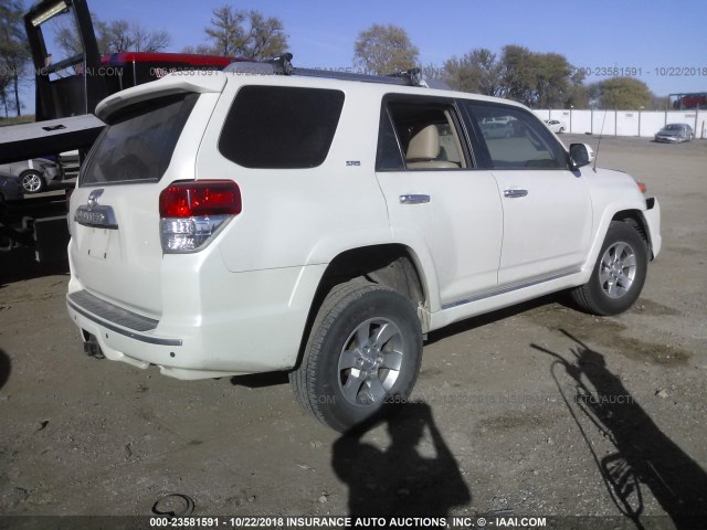 JTEBU5JR3B5038279 - 2011 TOYOTA 4RUNNER SR5/LIMITED/TRAIL WHITE photo 4