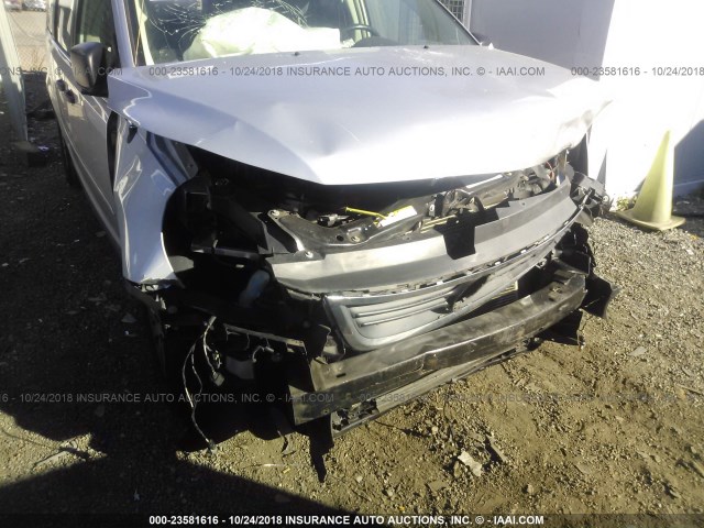 2V8HW44119R575209 - 2009 VOLKSWAGEN ROUTAN S GRAY photo 6