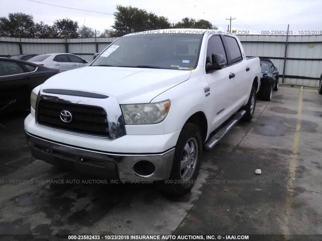 5TFEV54117X028253 - 2007 TOYOTA TUNDRA CREWMAX SR5 WHITE photo 2