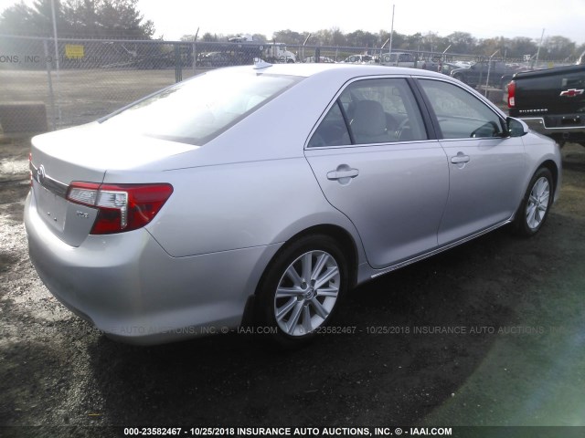 4T1BK1FK4DU525509 - 2013 TOYOTA CAMRY SE/XLE SILVER photo 4