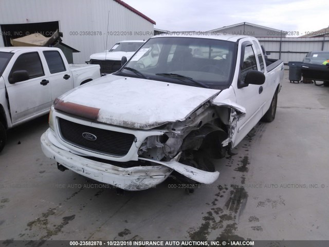 2FTRX17284CA44732 - 2004 FORD F-150 HERITAGE CLASSIC WHITE photo 2